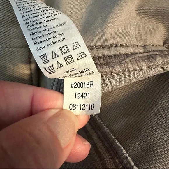 Spanx Jeanish Gray Ankle Jeggings - Picture 10 of 10